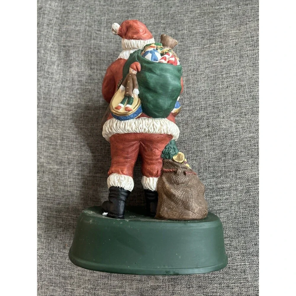 Grandeur Noel Hand-Painted Porcelain Santa Of The World 1918 Canada With Box
